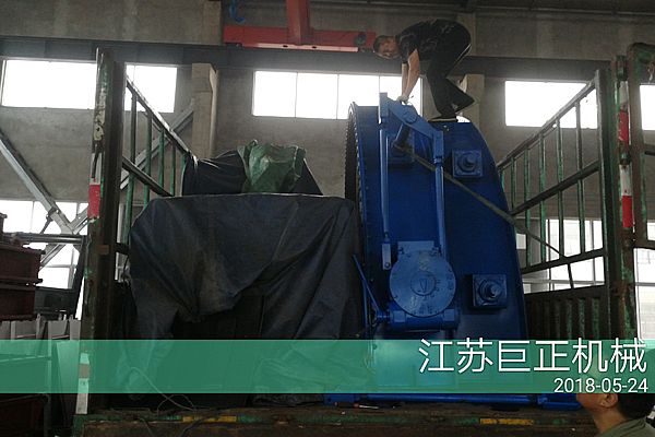 擋板門制作完工，安裝調(diào)試中